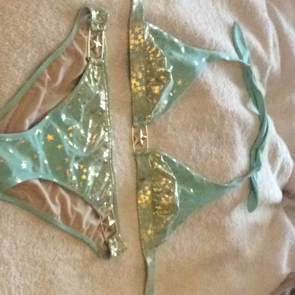 STUNNING gold stars and mint green suit⭐️⭐️